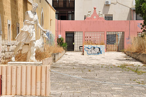 Ingrandisci